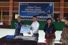 BI Tingkatkan Minat Baca Mahasiswa Politeknik Manado