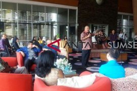 Gubernur Alex Noerdin  resmikan Cabang Verde Palembang