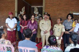 K3S Buleleng serahkan 250 paket sembako