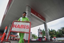 Setelah banyak mobil antre di SPBU, Pertamina tambah pasokan biosolar Sumbar