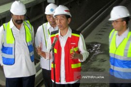 "MRT" Ditarget Jokowi Operasional Setahun lagi (Video)
