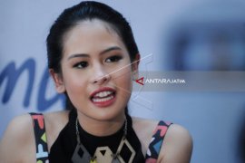 Noah dan Maudy Ayunda Tampil di Surabaya