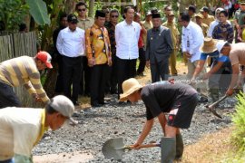 Kemendes Optimalkan Dana Desa untuk Padat Karya