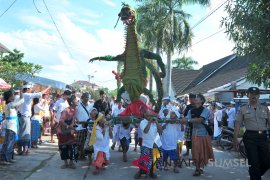 Pawai Ogoh-Ogoh di Palembang  Page 1 Small