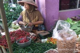 Harga cabai masih bertahan tinggi