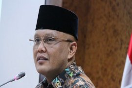 Registrasi "Sim Card" omzet penjual pulsa turun