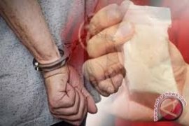 Polisi Sumenep tangkap tiga tersangka narkoba saat "pesta" sabu-sabu