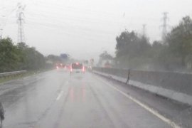 Tiga tewas dalam kecelakaan di tol Cirebon