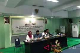 Wapres Kalla rapat di MUI