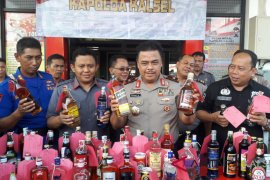 Polda Kalsel Jerat Penjual Miras Pidana Berlapis