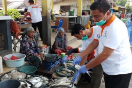 BKIPM Uji Formalin Produk Perikanan Sidoarjo (Video)