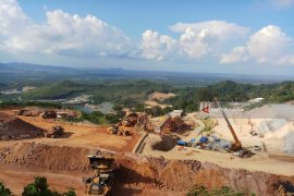 Timbunan Emas di Jatim itu Berkah atau Musibah?