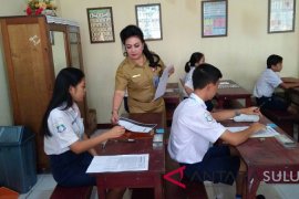 Hari Kedua USBN Wali Kota-Kadis Pendidikan ke SMP St.Rafael