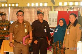 Baru tiga SMA/MA di Lingga gelar UNBK