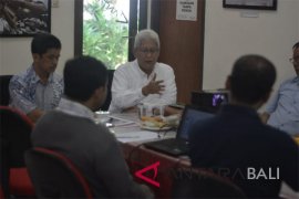 Dirkom Bicara Penyelarasan Redaksi-Marketing di Antara Bali