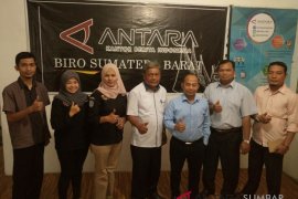 Tim Diskominfo Tanah Datar dalami ilmu jurnalistik ke Antara Sumbar