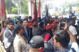 Pedagang tolak revitalisasi Pasar Horas