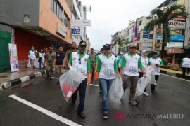 Aksi bersih sampah warnai "car free day" Ambon