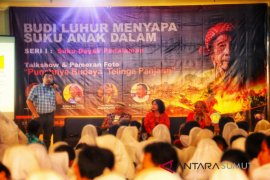 Universitas Budi Luhur "Kupas" hilangnya tradisi memanjangkan telinga di Suku Dayak