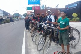 Presiden resmikan jaring apung lepas pantai di Pangandaran