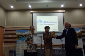 Magister Manajemen Ubaya Raih Akreditasi Internasional "ABEST21"