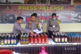 Tanah Laut Police Raid Traditional Liquor Factory