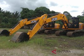 HST dapat lima excavator untuk dukung program pertanian
