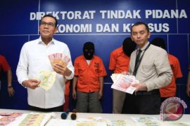 (Foto) Ungkap jaringan pembuat uang palsu