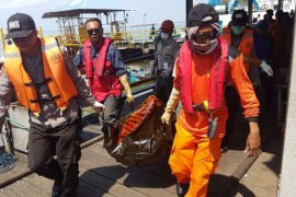 Nelayan korban kebakaran tumpahan minyak dapat santunan asuransi