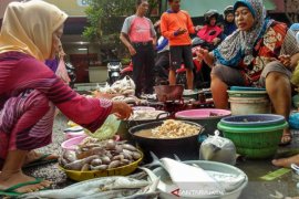 Pedagang Perkirakan Harga Ikan Laut di Bojonegoro akan Naik