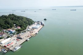 KLHK minta Pertamina lakukan pantauan udara area Teluk Balikpapan