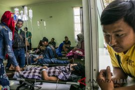 Minuman keras oplosan mengandung metanol dan etanol