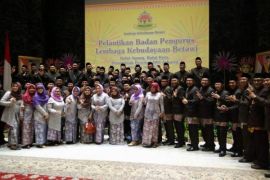 Sandiaga kukuhkan pengurus Lembaga Kebudayaan Betawi