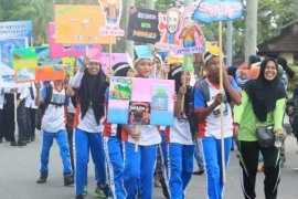 Pelajar perbatasan Sanggau Ledo gelar festival literasi
