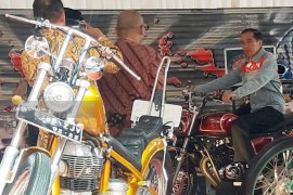 Kata Jokowi Peningkatan Ekspor Otomotif Buka Lapangan Kerja