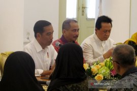 Jokowi Terima Komunitas Muslim Fashion (Video)