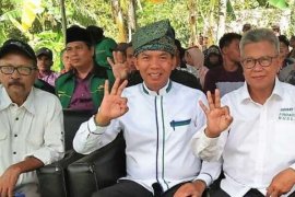 Mantan Bupati Bengkalis Syamsurizal Door to Door Menangkan Firdaus-Rusli