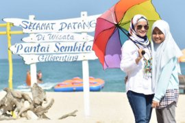 Istri Wabup Sumenep Apresiasi Pengembangan Pantai Sembilan