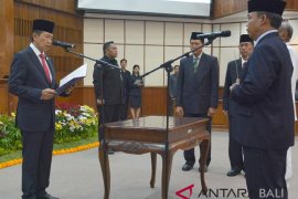 Gubernur Pastika dorong layanan KB fokus keluarga miskin