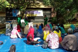 STPP Bogor latih masyarakat budidaya jamur tiram