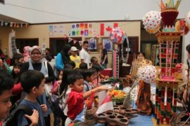 SD MUtiara Harapan Gelar International Day 2018