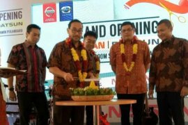 Showroom Nissan-Datsun Berkonsep Ramah Lingkungan Pertama di Pekanbaru Diresmikan