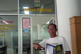 Proyek Buku "121 Wartawan Hebat dari Ranah Minang" Bermasalah, Penulis "Taburangsang"