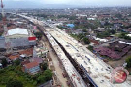 Ribuan pelari ikuti Bogor Running Race di tol BORR