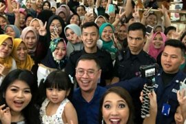 Baby Moonella Sedot Ratusan Pengunjung Mother Care Pekanbaru, Sampai Ada yang Histeris