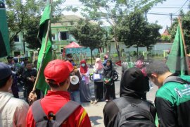 Aktivis HMI Desak Pemerintah Kaji Peraturan Tenaga Kerja Asing