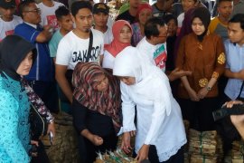 Khofifah: Pasar Ikan Pindang Bondowoso Perlu Diperluas (Video)