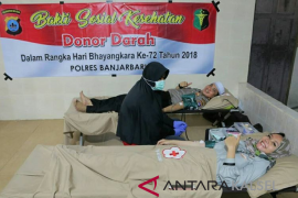 Kapolres dan istri pun turut donor