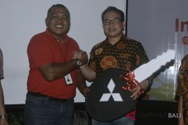 Telkom serahkan hadiah Indihome Specta Grand Prize