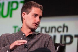 Bos Snapchat persilakan Facebook tiru sistem keamanan data miliknya
